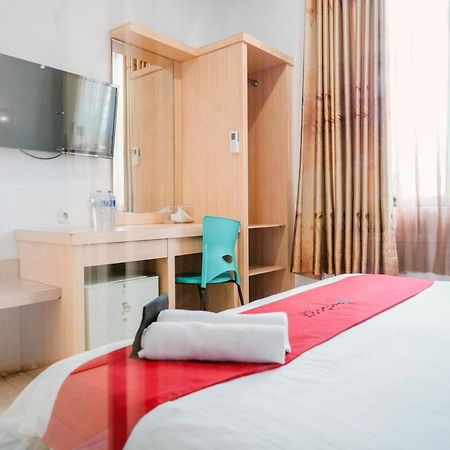 Reddoorz Premium At Hotel T-One Jambi Tanjungjohor Luaran gambar